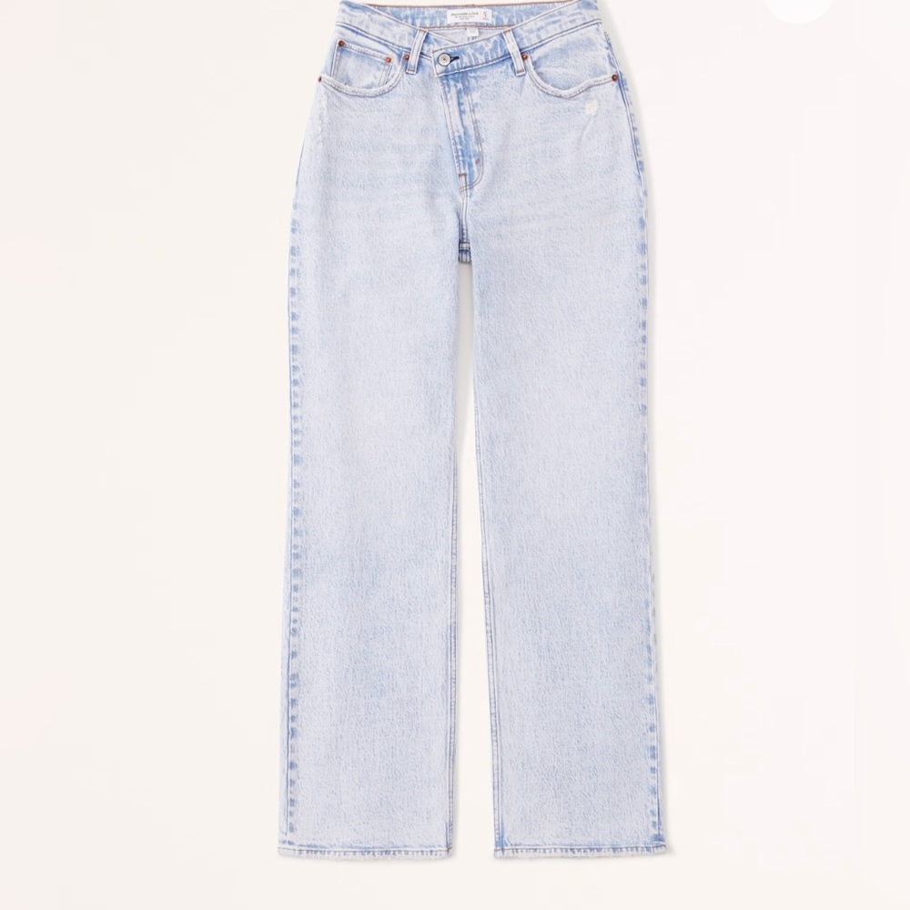 Abercrombie and Fitch Curve Love High Rise 90s Relaxed Jean
